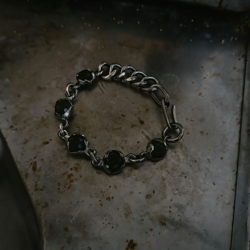 BLACK STONES BRACELET AW25