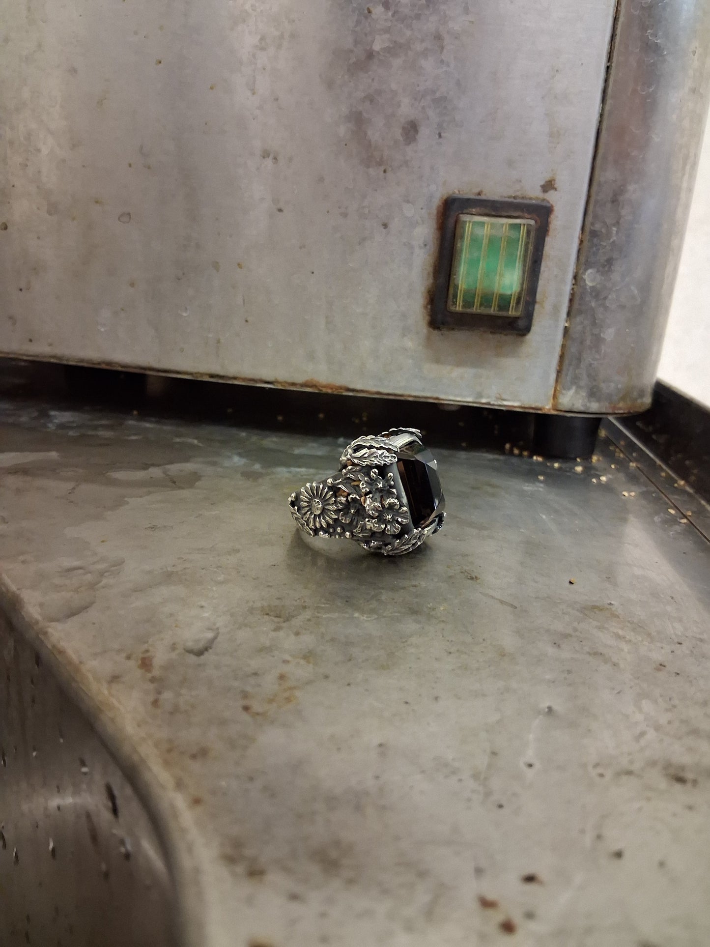 FLORAL RING