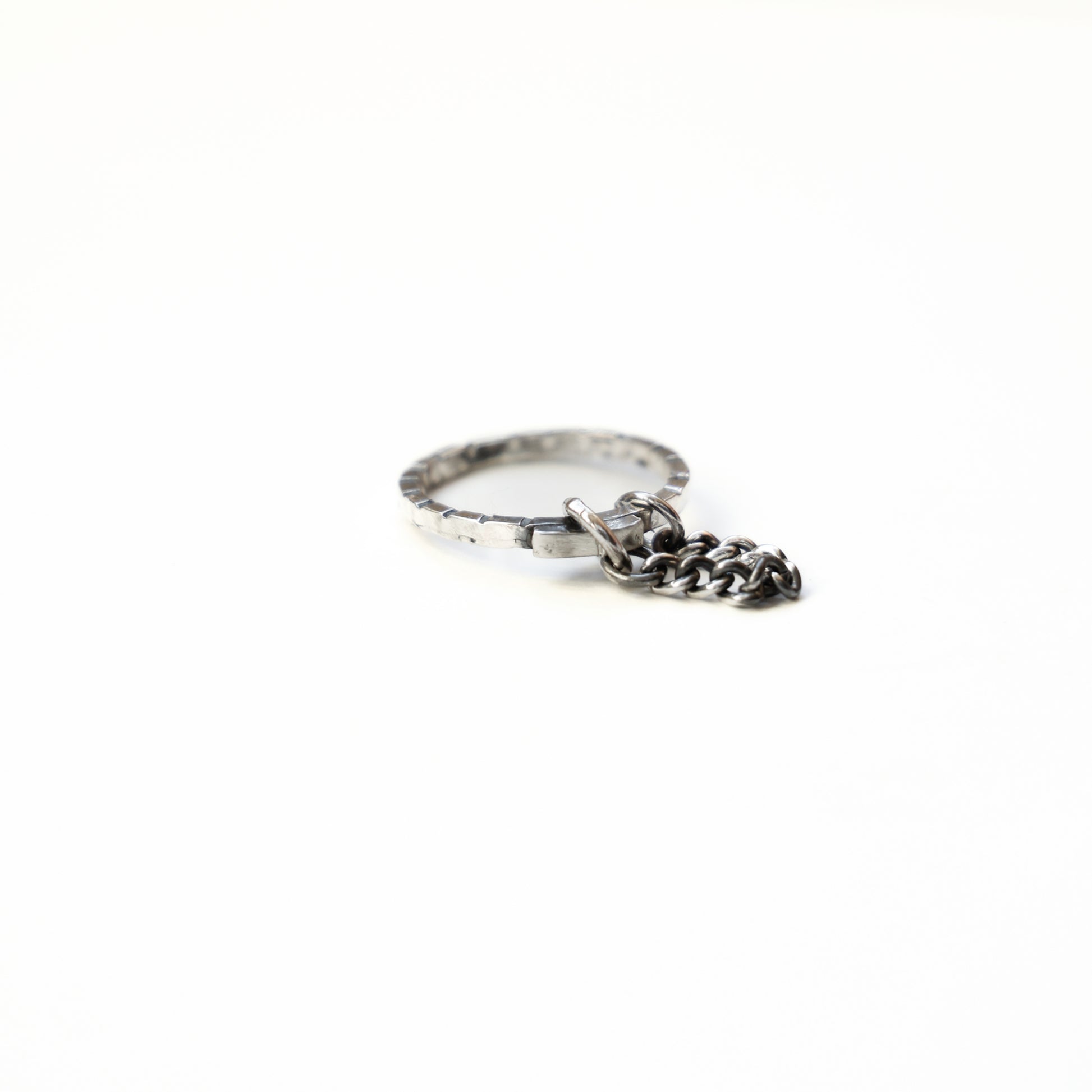 AW 26 // RING 4