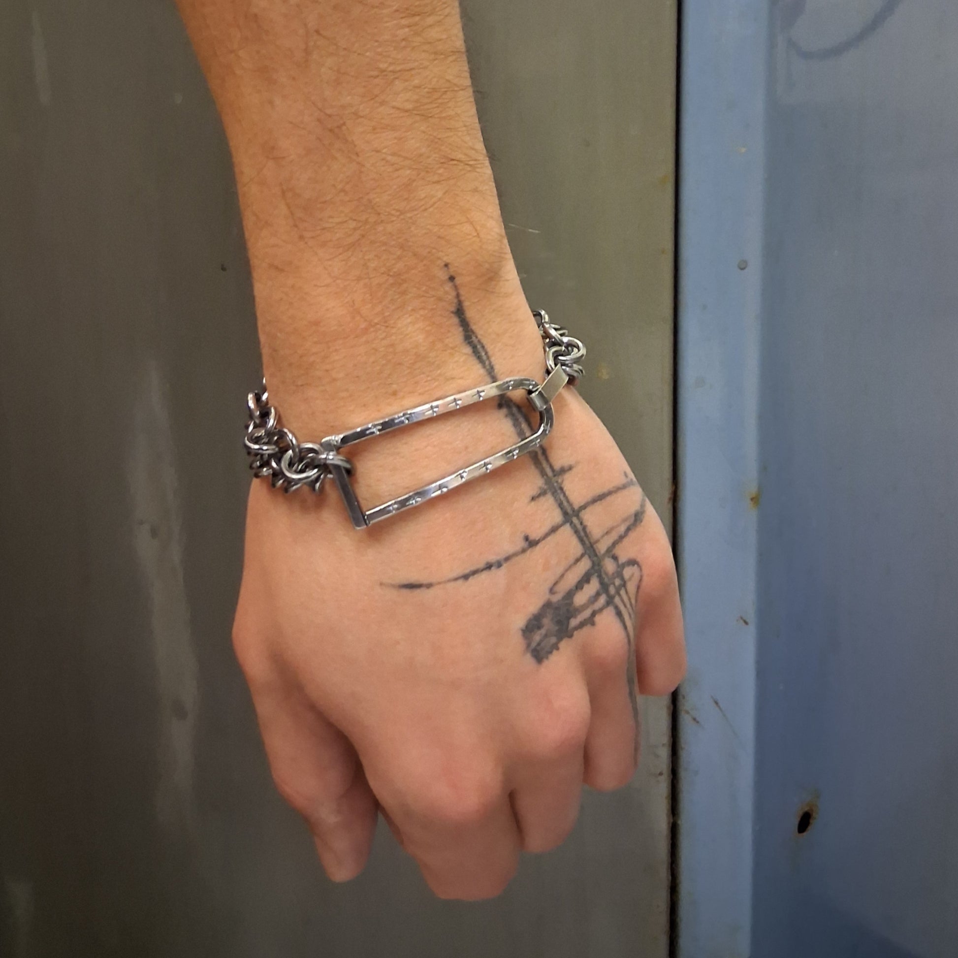 CROSS BUCKLE BRACELET