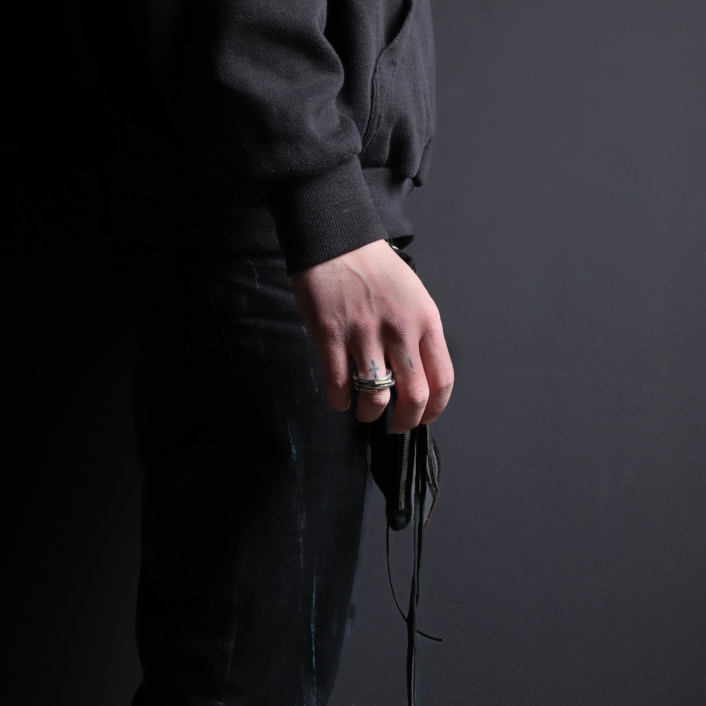 TWISTED RING