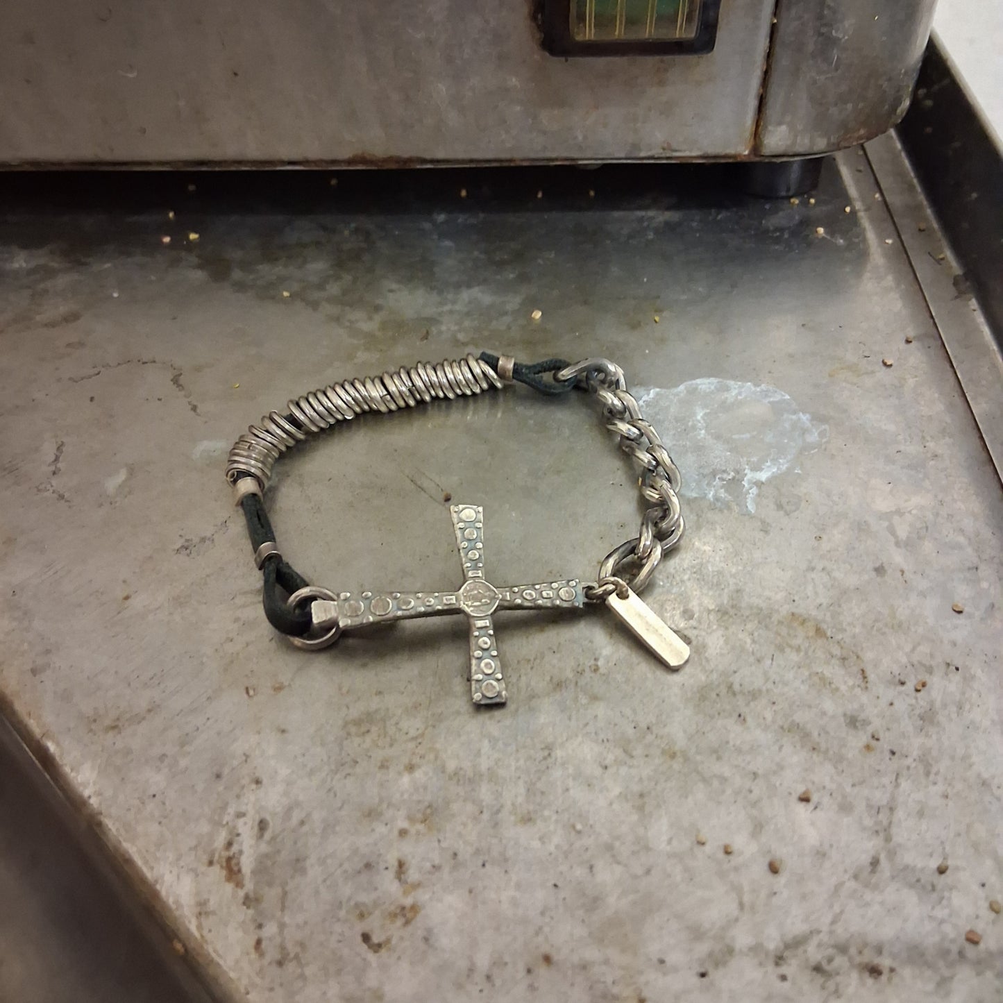 CROSS LEATHER BRACELET