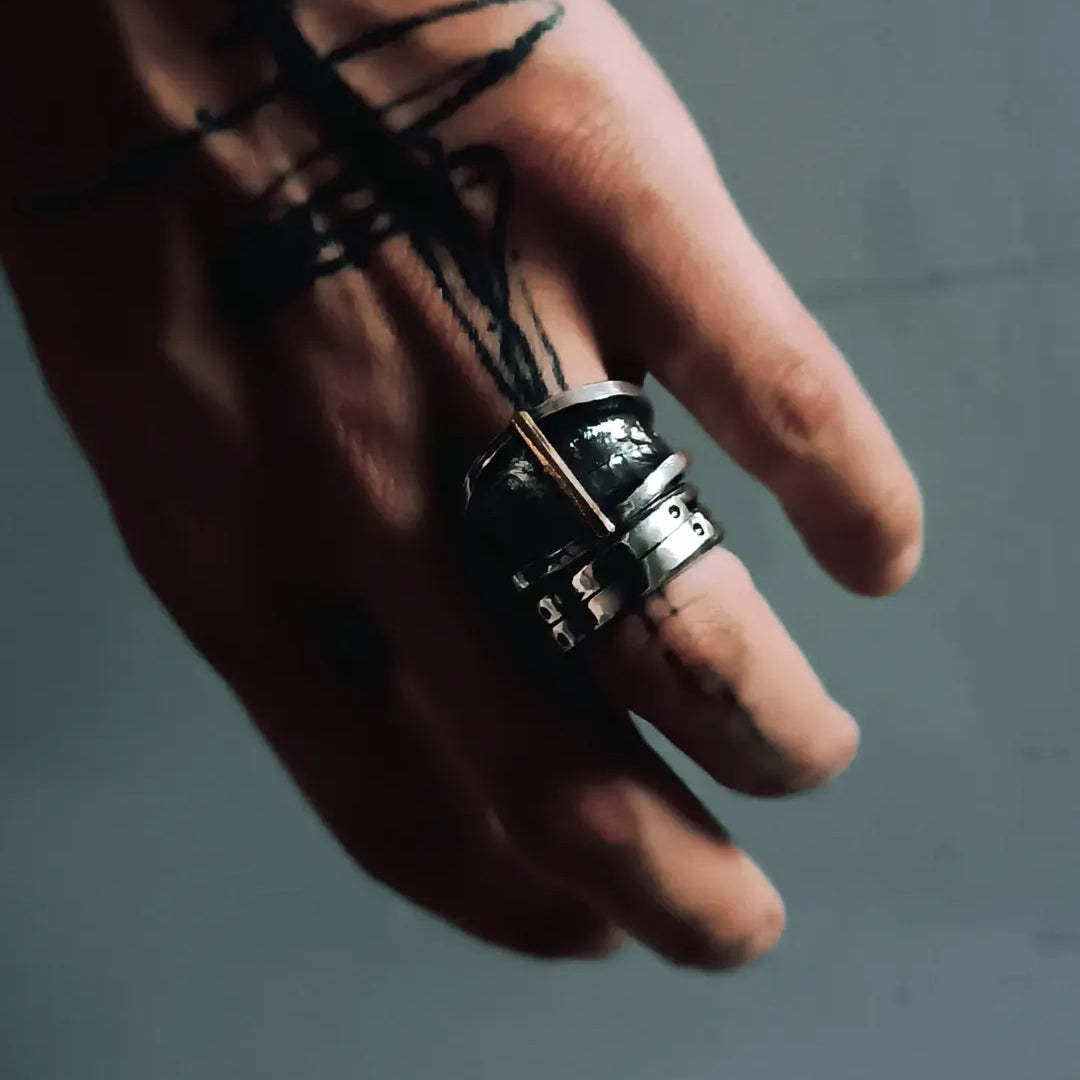 NEMESI RING