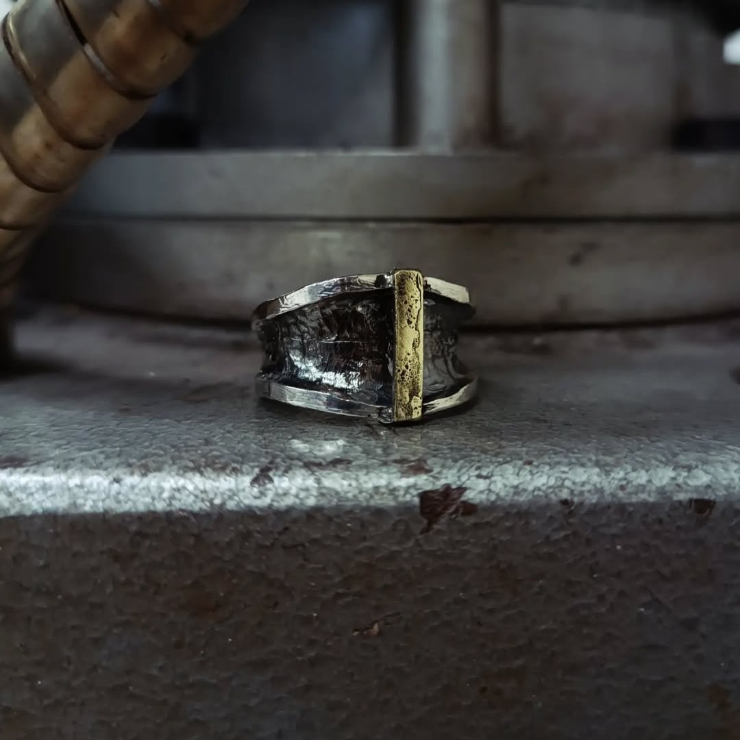 NEMESI RING