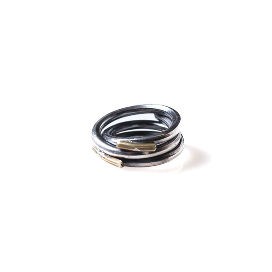 TWISTED RING