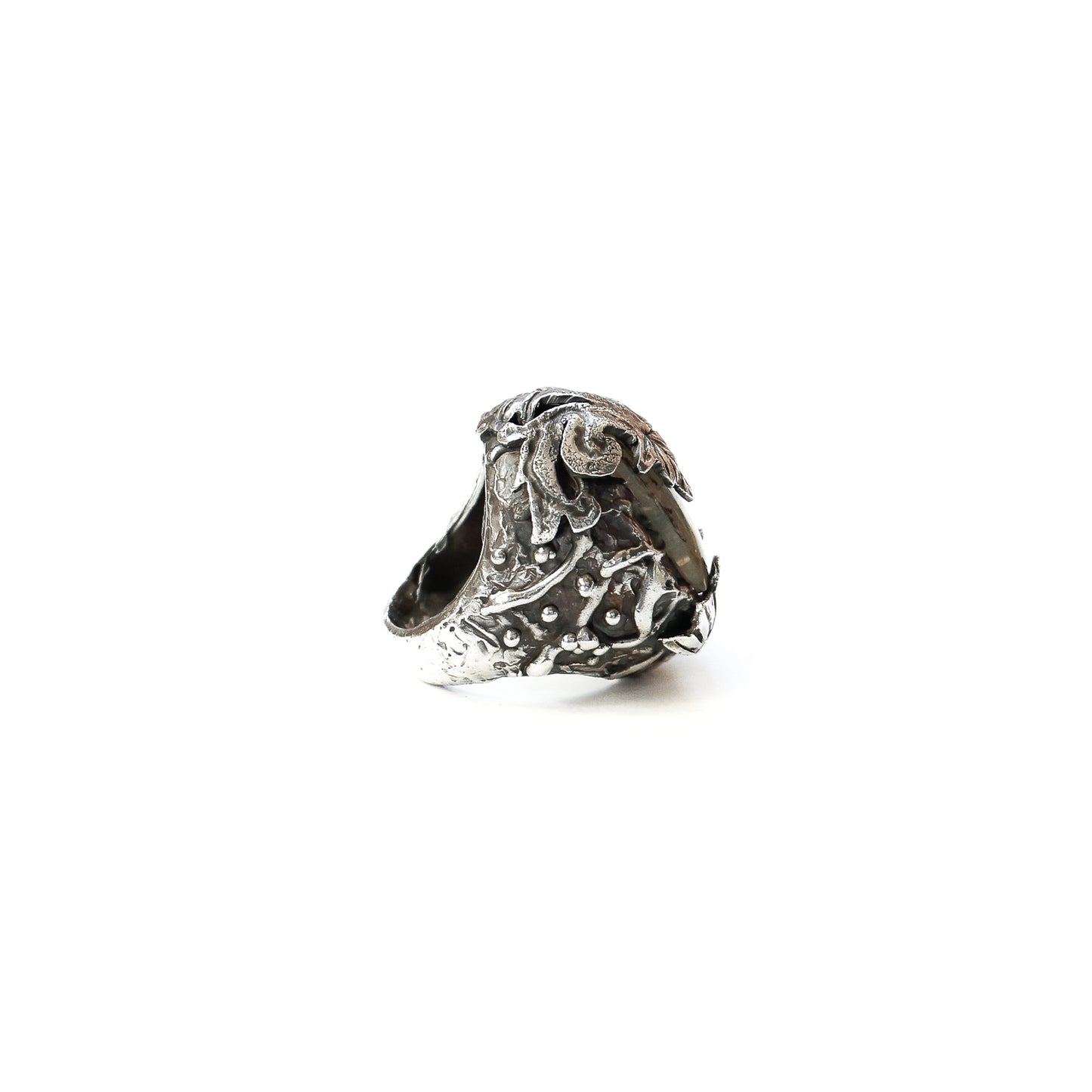 AW 26 // RING 7